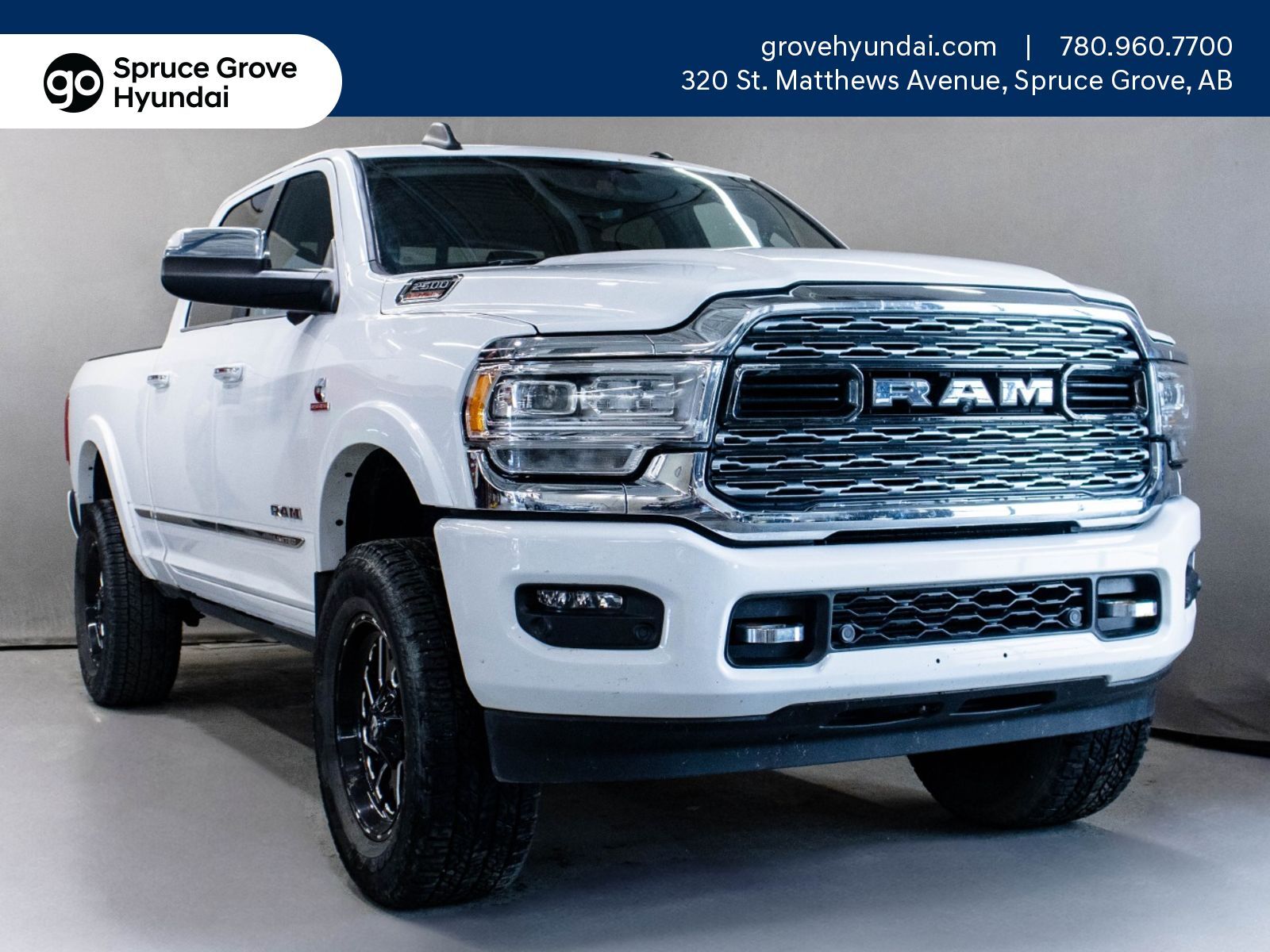 2022 Ram 2500 Limited: 4x4, Heating/Cooling Seats, Heated Steeri