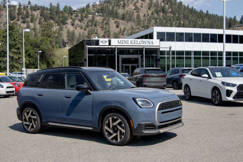 2025 MINI Countryman SE