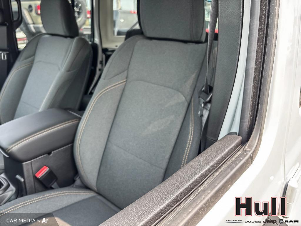 2025 Jeep Wrangler 4-Door Sahara, Toronto, Cash
