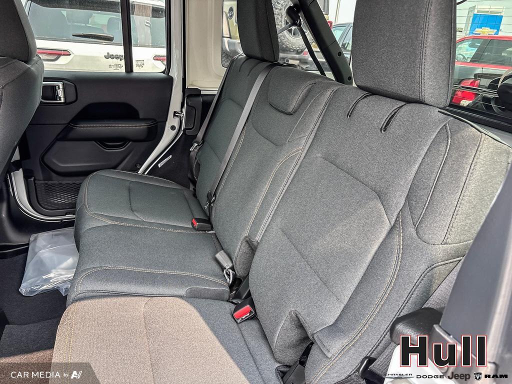 2025 Jeep Wrangler 4-Door Sahara, Toronto, Cash