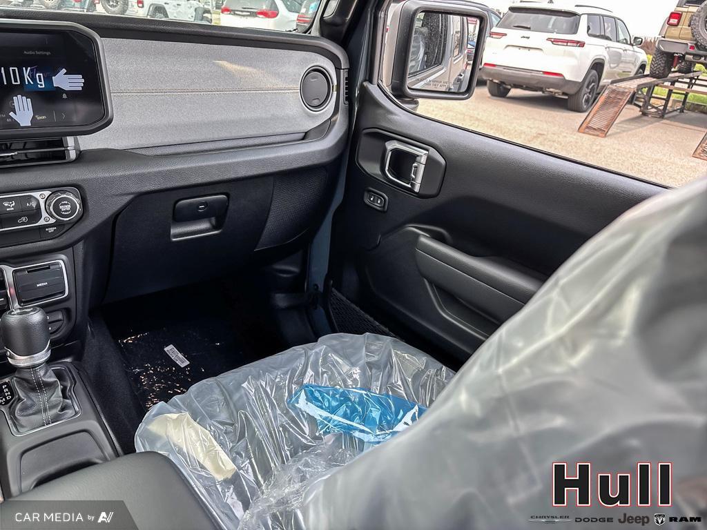 2025 Jeep Wrangler 4-Door Willys, Toronto, Cash