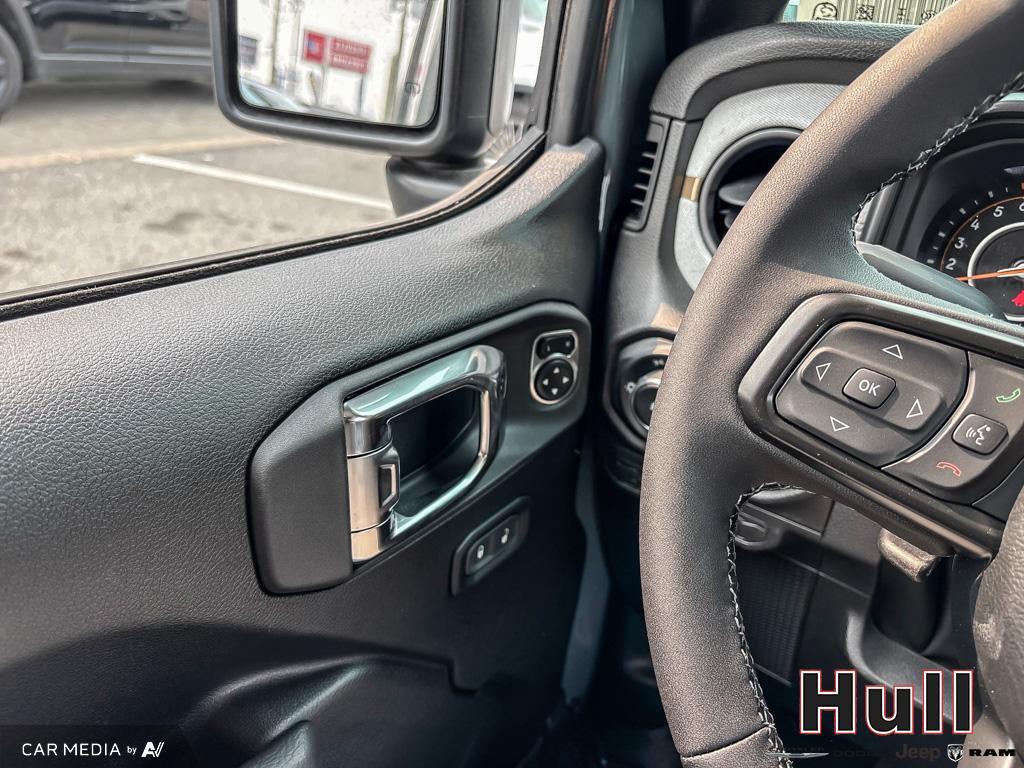 2025 Jeep Wrangler 4-Door Willys, Toronto, Cash
