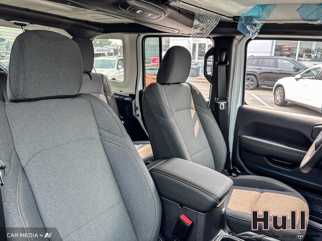 2025 Jeep Wrangler 4-Door Sahara, Toronto, Cash
