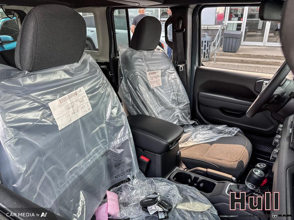 2025 Jeep Wrangler 4-Door Willys, Toronto, Cash