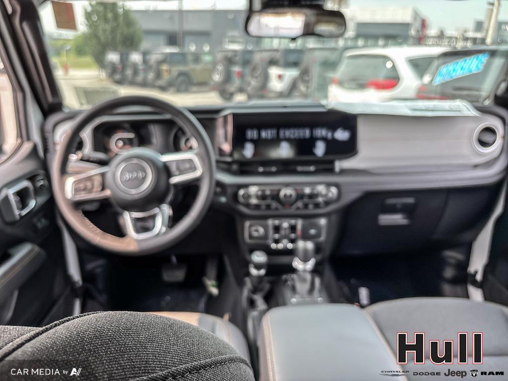 2025 Jeep Wrangler 4-Door Sahara, Toronto, Cash
