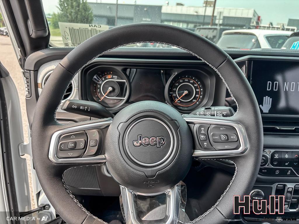 2025 Jeep Wrangler 4-Door Sahara, Toronto, Cash