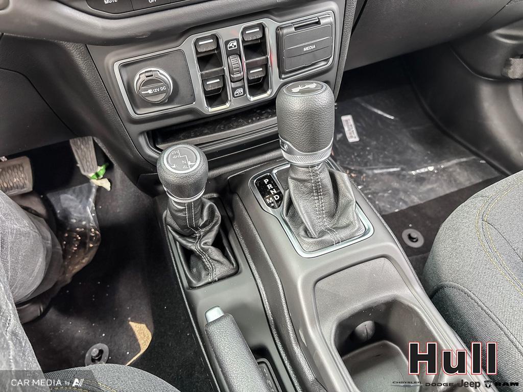 2025 Jeep Wrangler 4-Door Sahara, Toronto, Cash