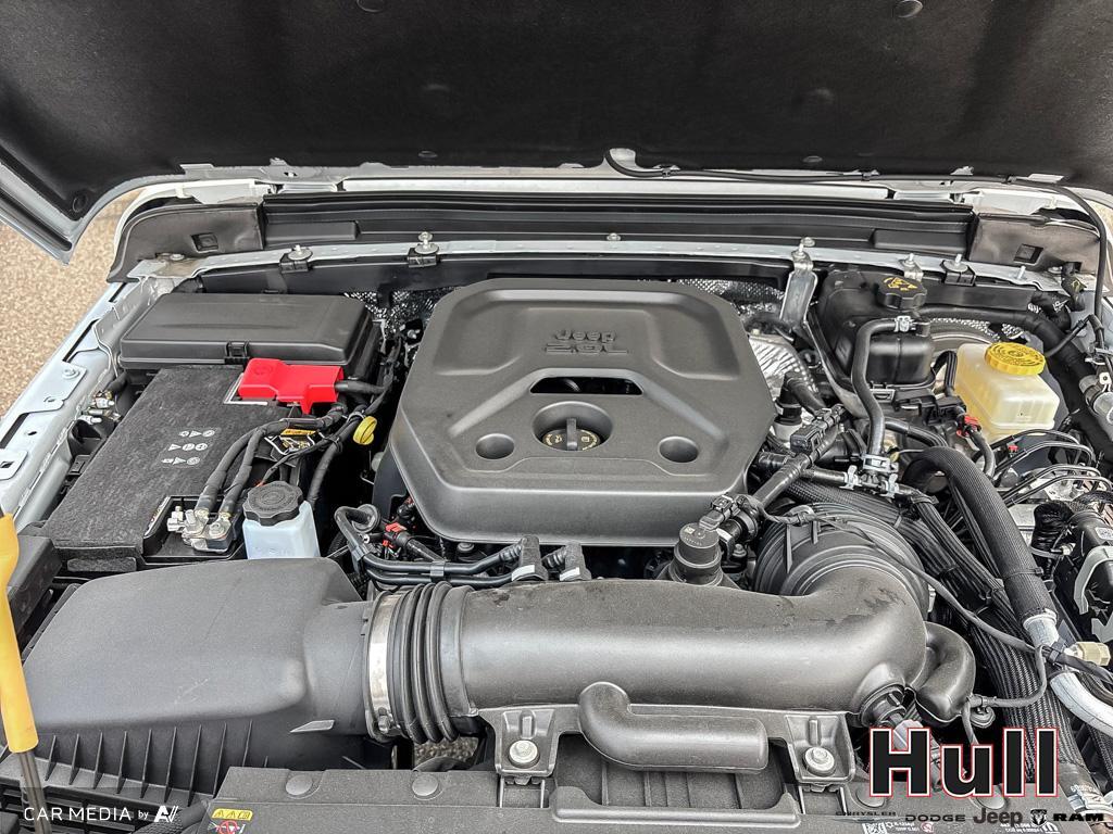 2025 Jeep Wrangler 4-Door Sahara, Toronto, Cash