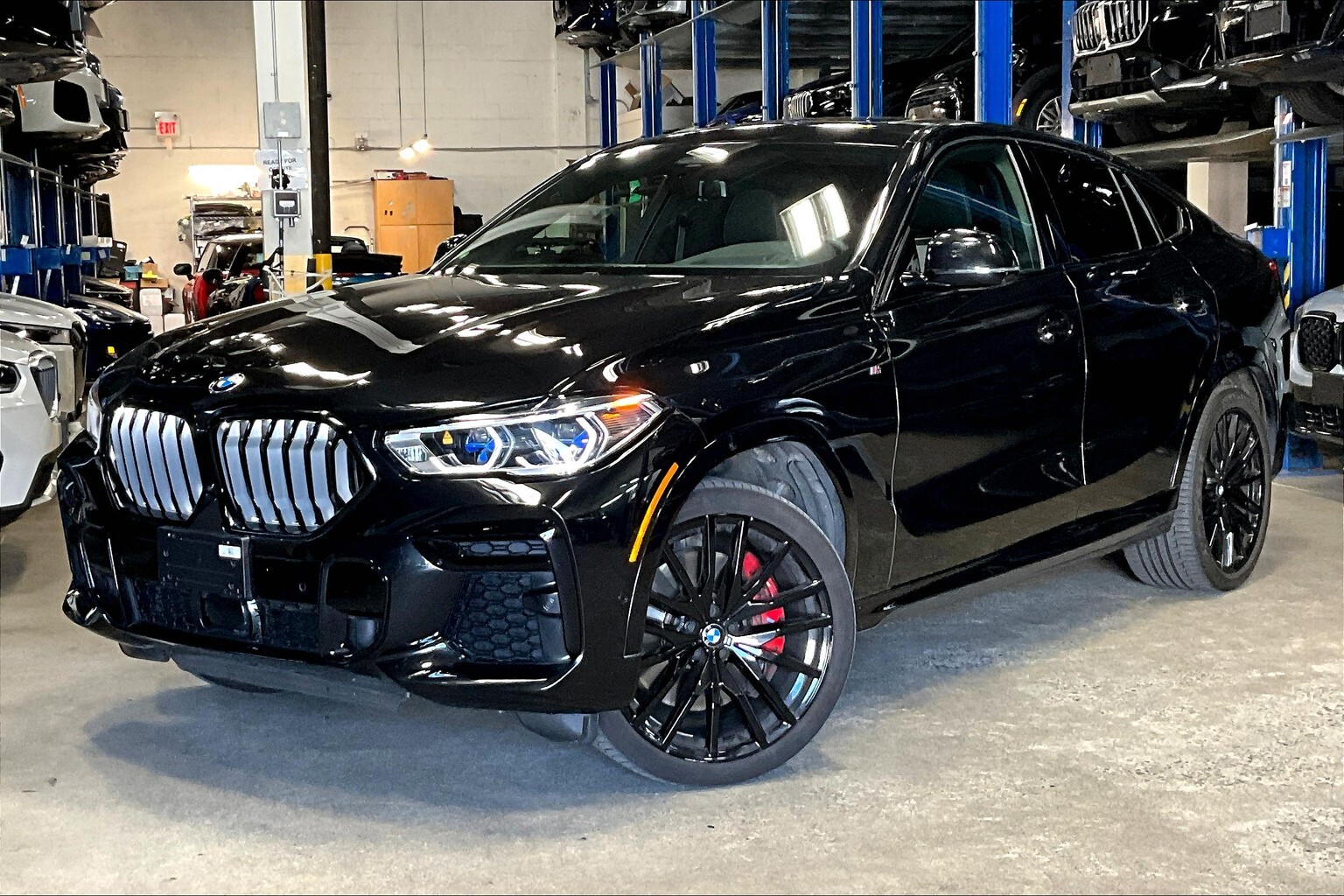 2022 BMW X6 M50i