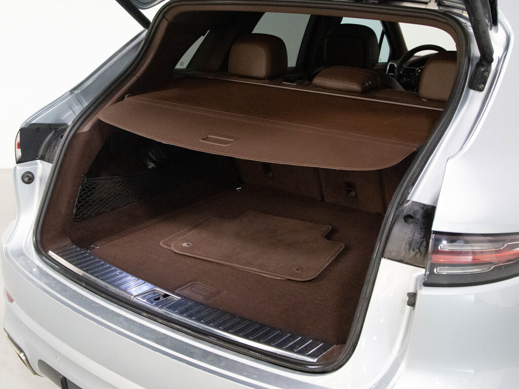 2020 Porsche Cayenne PREMIUM PLUS  SPORTS DESIGN PKG   BOSE   21" RIM, Toronto, Cash