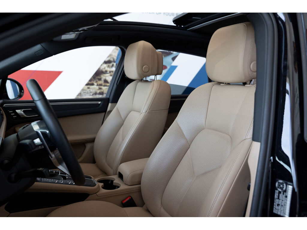 2020 Porsche Macan , Vancouver, Cash