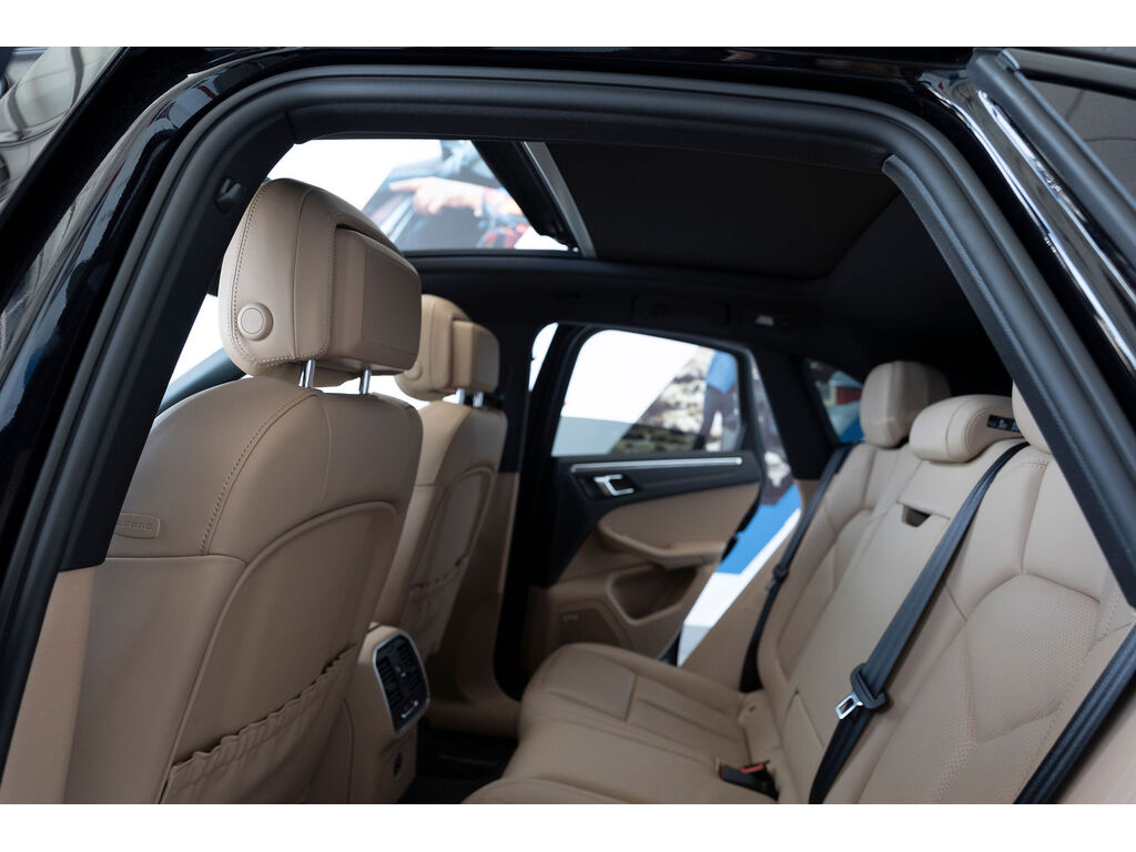 2020 Porsche Macan , Vancouver, Cash