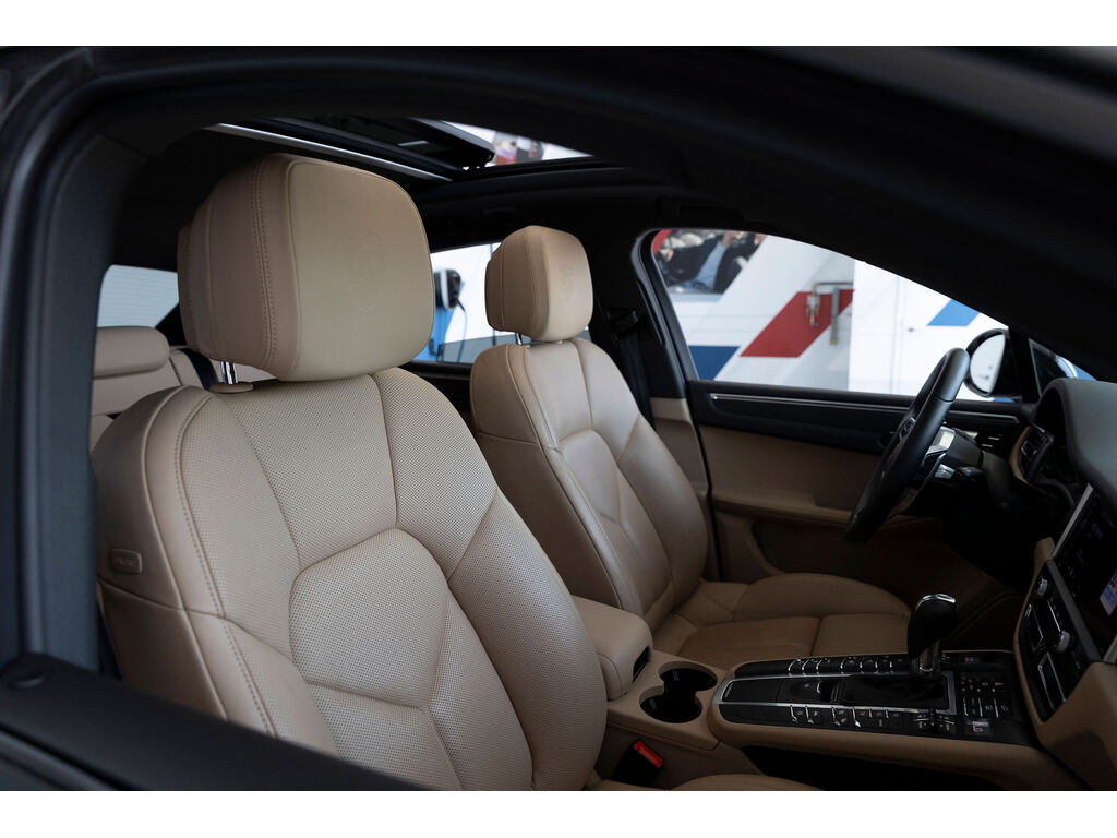 2020 Porsche Macan , Vancouver, Cash