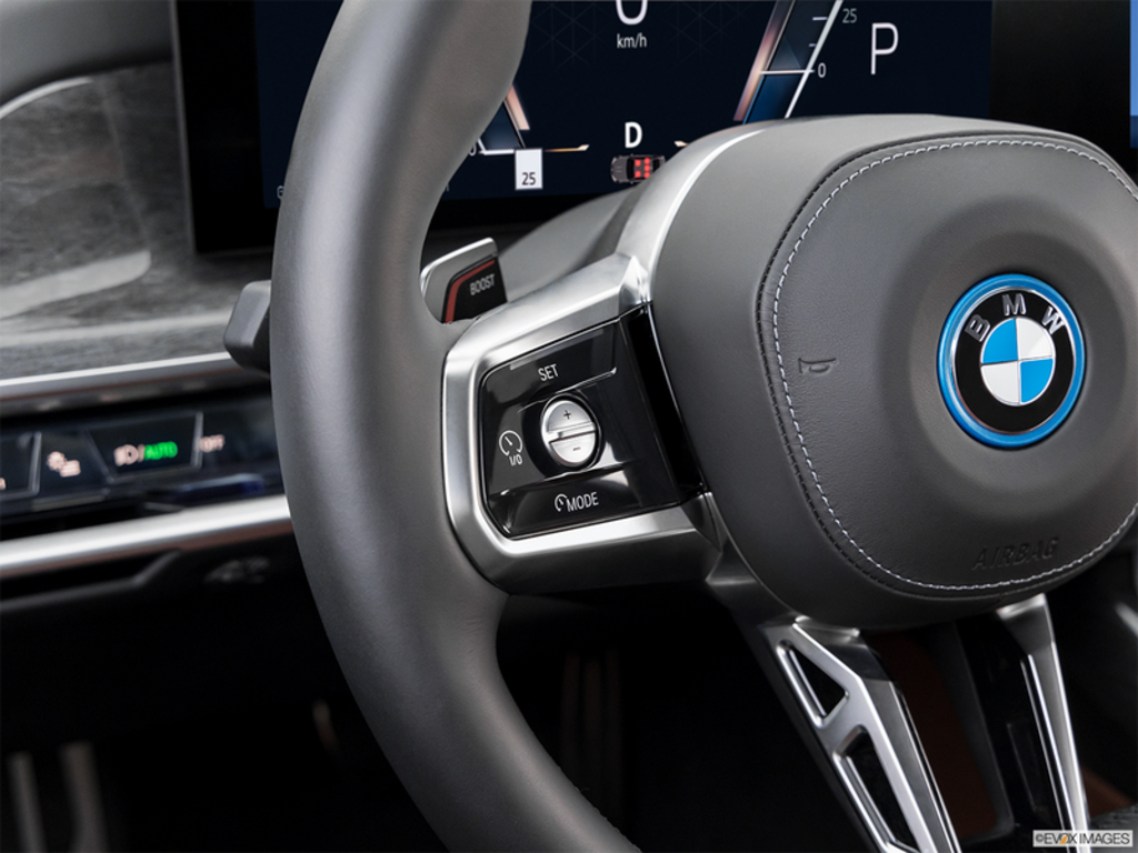 2025 BMW i7 xDrive60, Vancouver, Cash