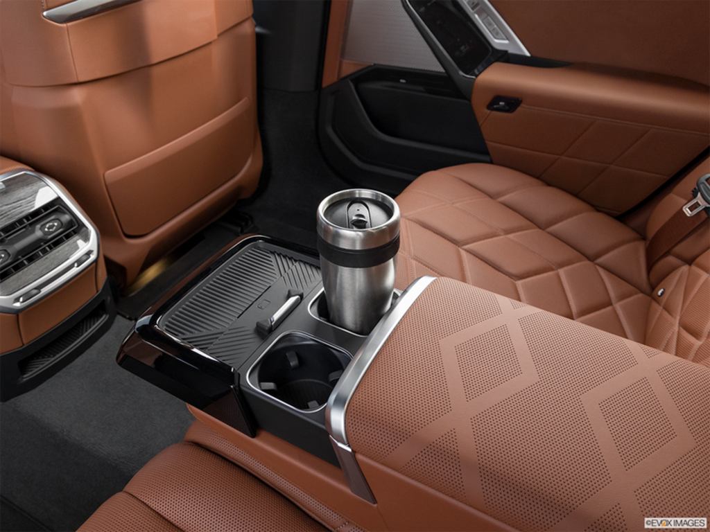 2025 BMW i7 xDrive60, Vancouver, Cash
