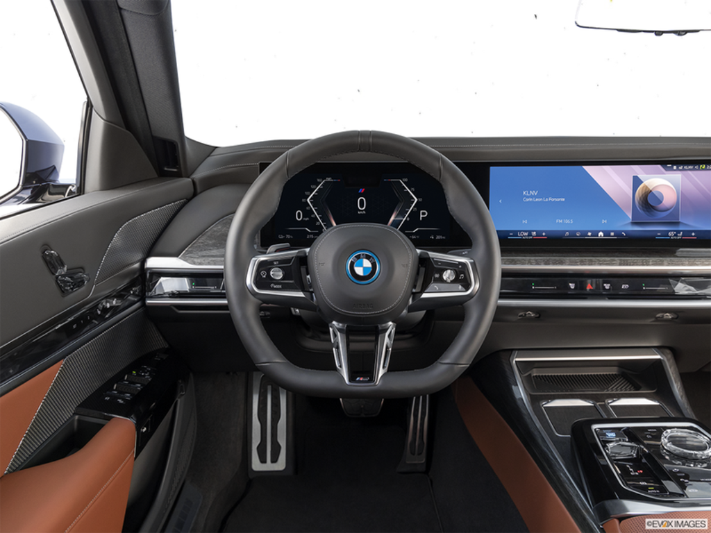 2025 BMW i7 xDrive60, Vancouver, Cash