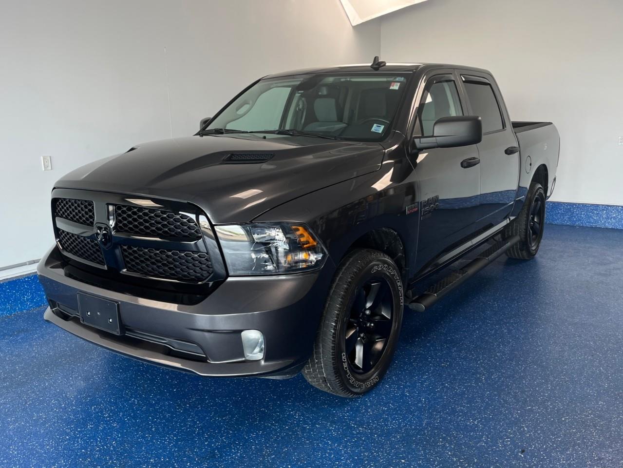 2021 Ram 1500 Classic HEMI 5.7L Express Crew Cab | Low Kms | No accident