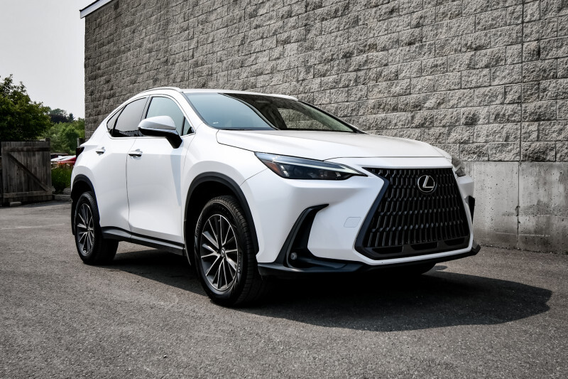 2022 Lexus NX 250  • HEATED SEATS/STEERING • CP/AA • LANE KEEP