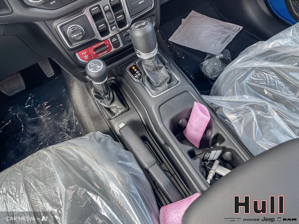 2025 Jeep Wrangler 4-Door Willys, Toronto, Cash