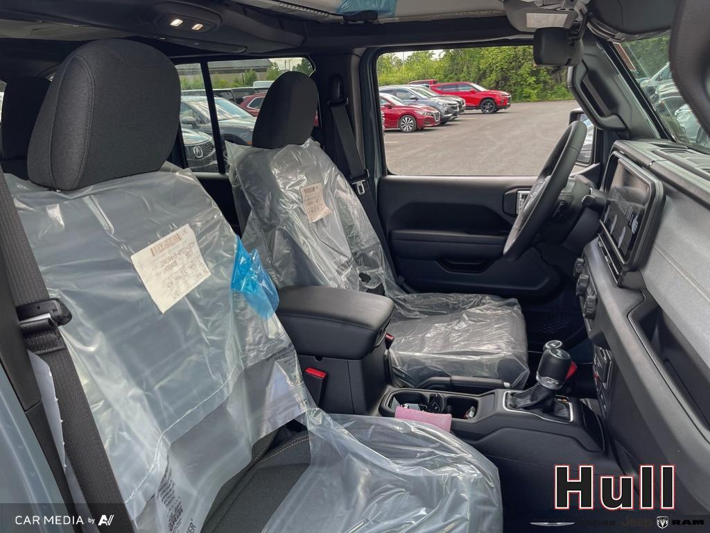2025 Jeep Wrangler 4-Door Willys, Toronto, Cash