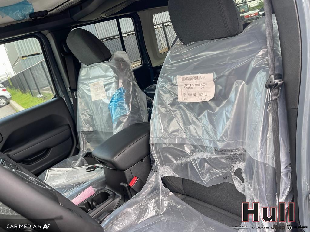 2025 Jeep Wrangler 4-Door Willys, Toronto, Cash