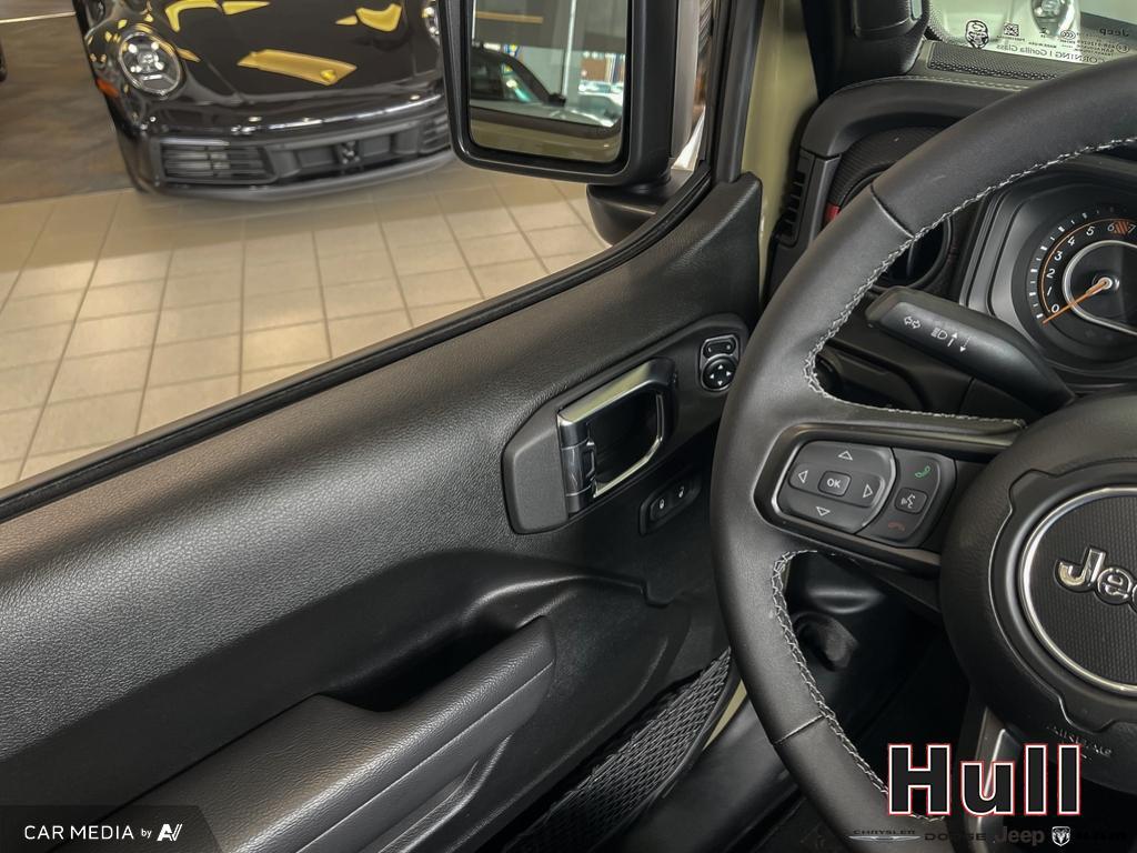 2025 Jeep Wrangler 4-Door Rubicon, Toronto, Cash