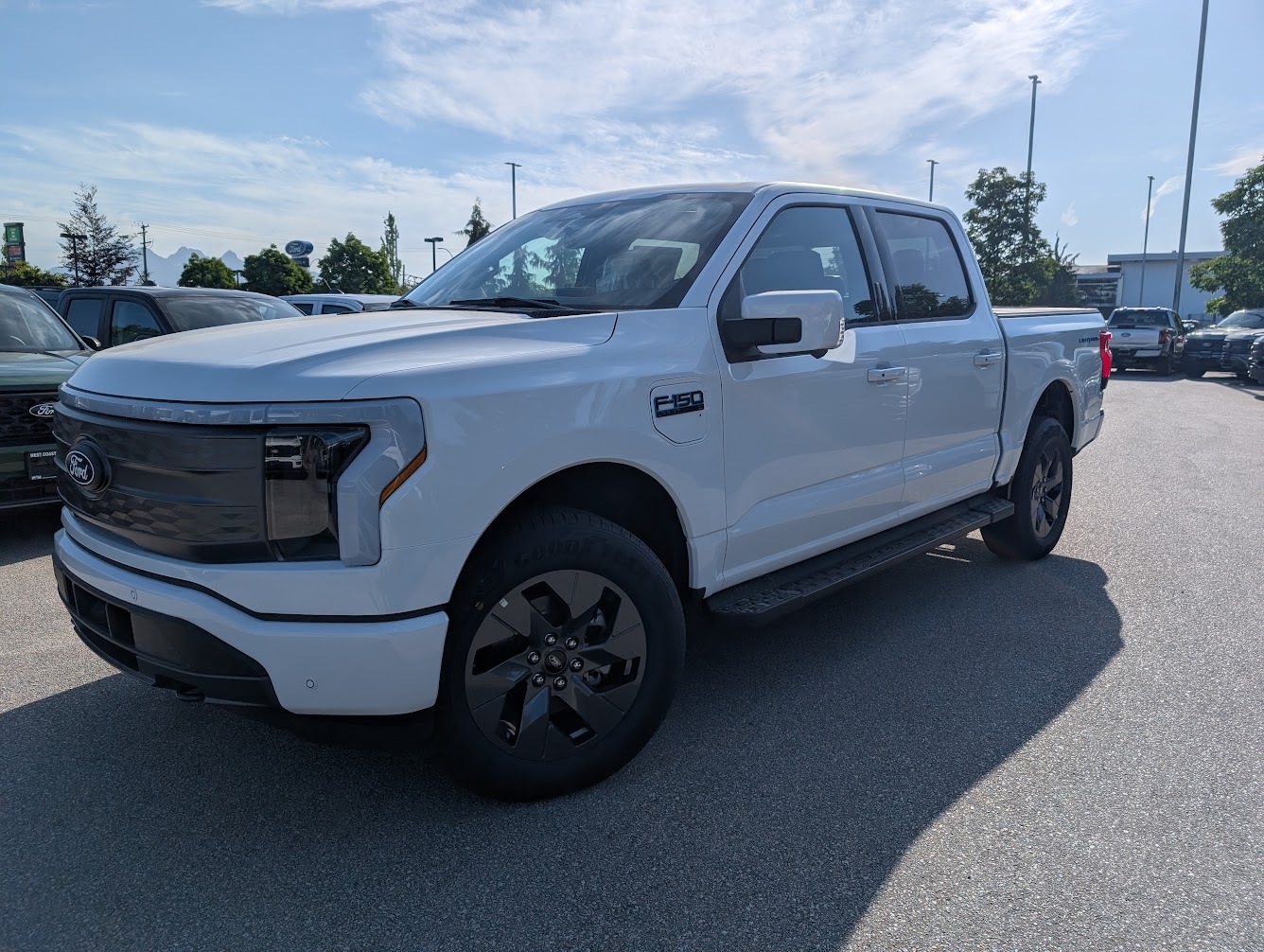 2025 Ford F-150 Lightning Lariat - Max Trailer Tow Pkg, Spray-in Liner
