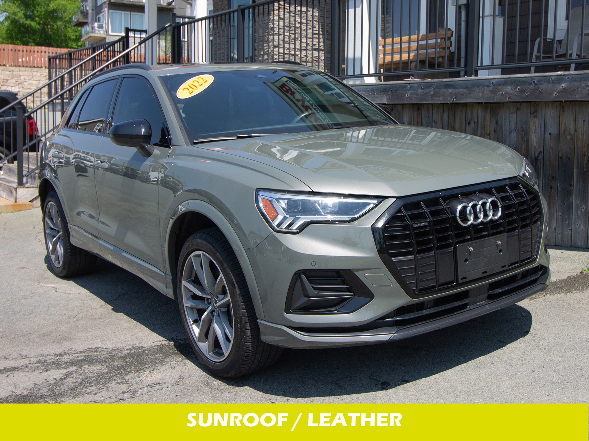 2022 Audi Q3 AWD | ALLOYS | PANORAMIC SUNROOF | BACKUP CAMERA |