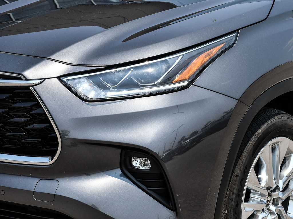 2023 Toyota Highlander Hybrid Limited, Toronto, Cash