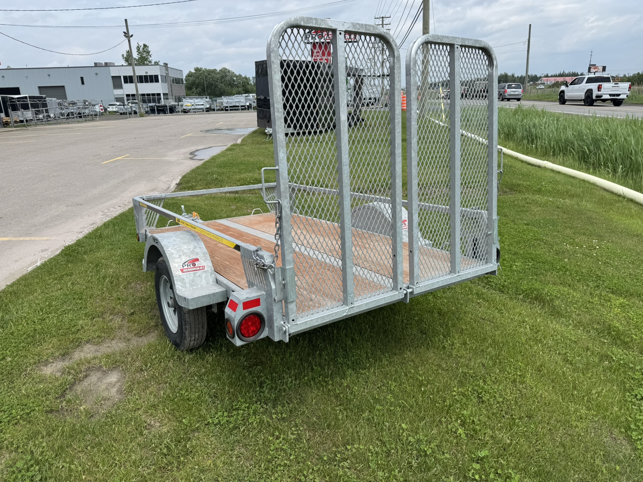 2024 Maxi-Roule UTO56099S