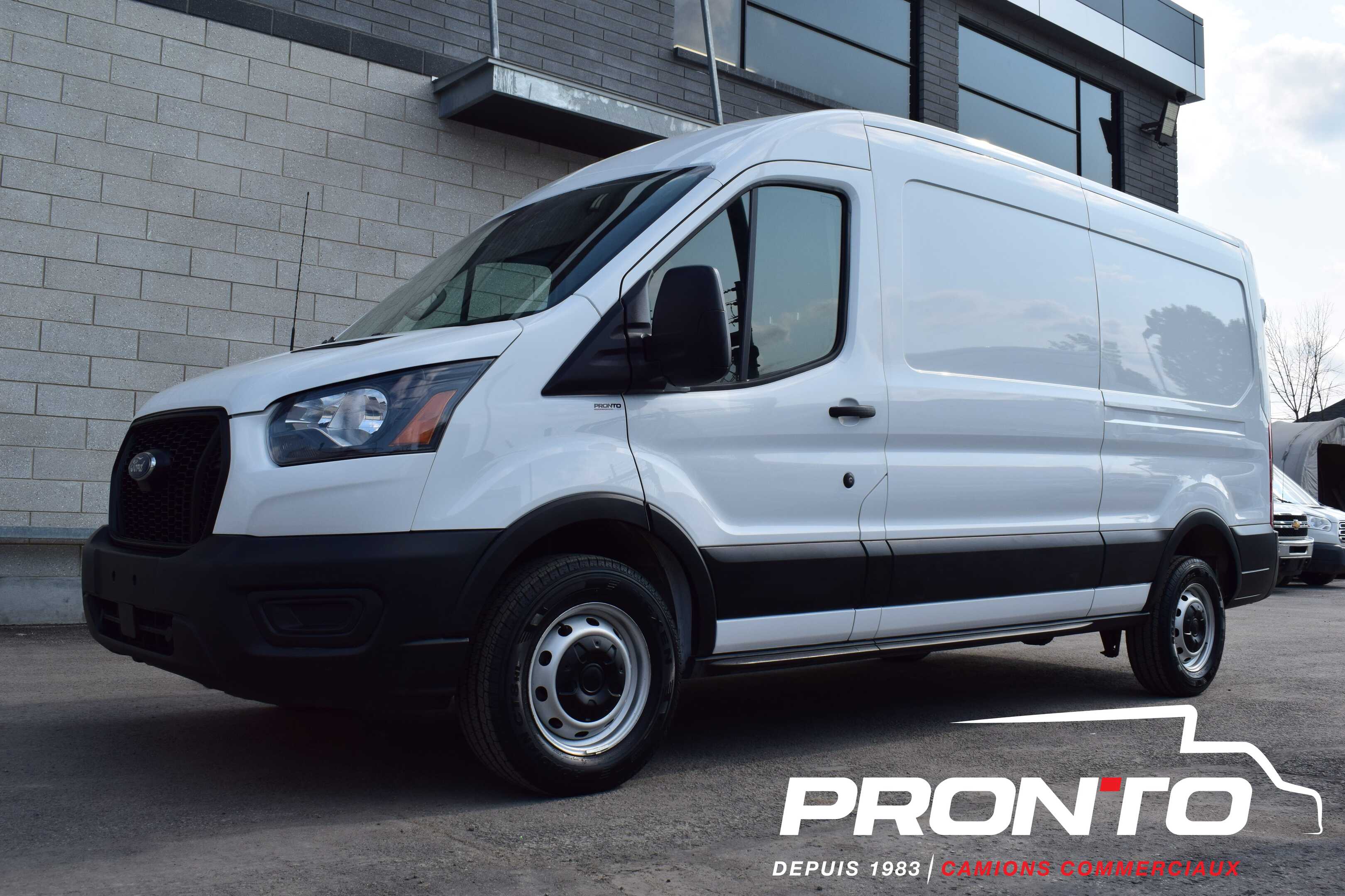2022 Ford Transit Cargo Van T-250 148WB Med Roof ** GARANTIE FORD * PNEUS NEUF