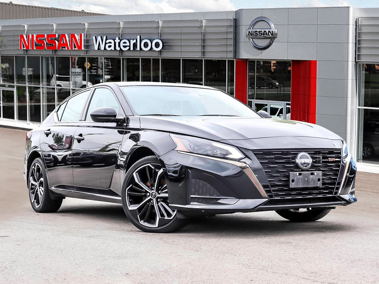 2023 Nissan Altima SR