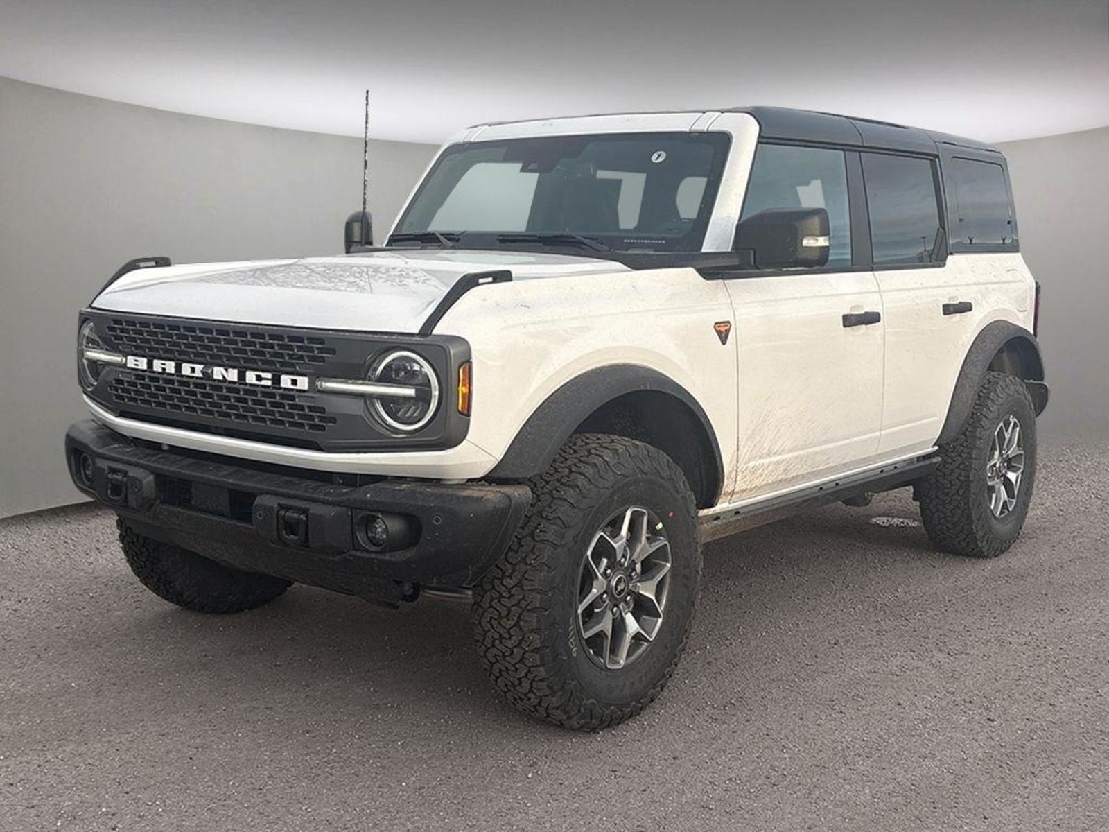 2025 Ford Bronco 2.7L ECOBOOST V6 ENG, BADLANDS, MID PKG, FORD CO-P