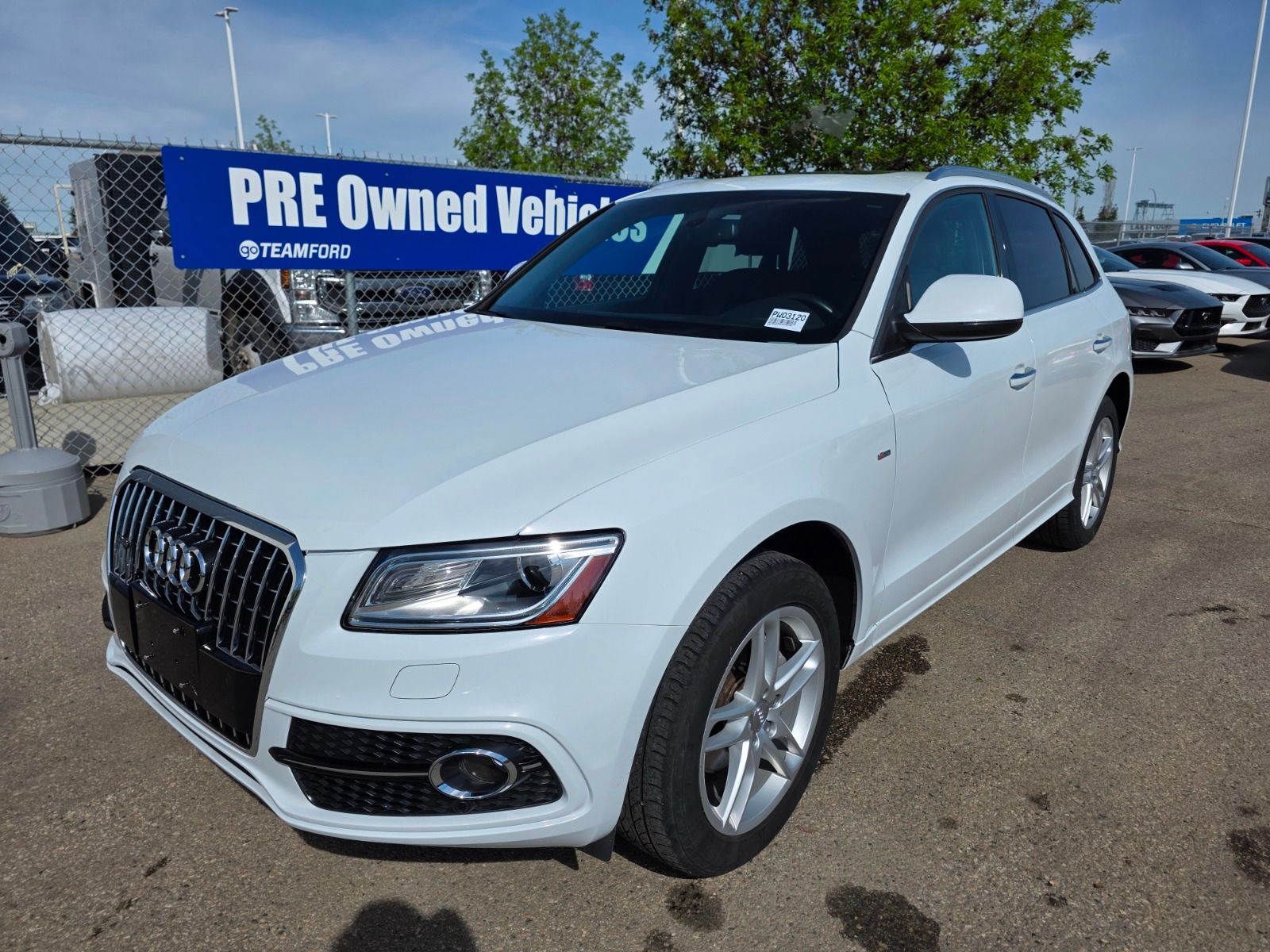 2015 Audi Q5 PROGRESSIVE - LEATHER, SUNROOF, HEATED SEATS, NAV,