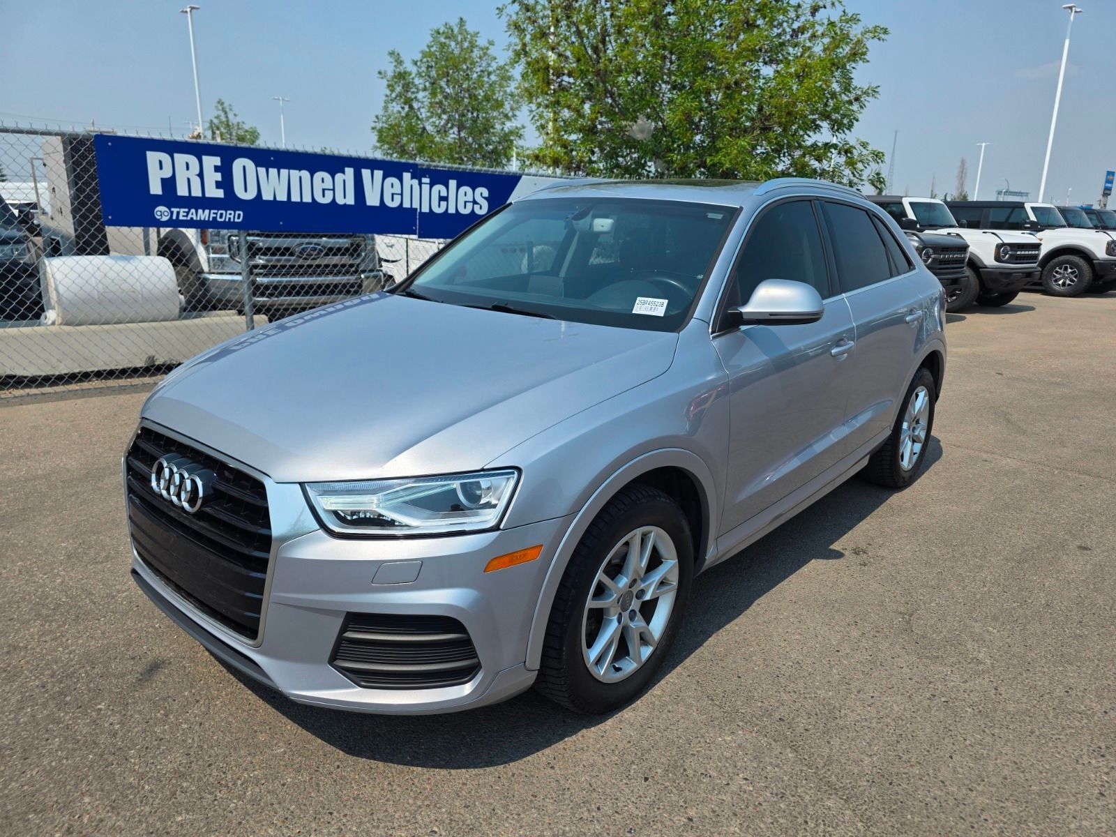 2016 Audi Q3 PROGRESSIVE - LEATHER, SUNROOF, BACK UP CAM, HEATE