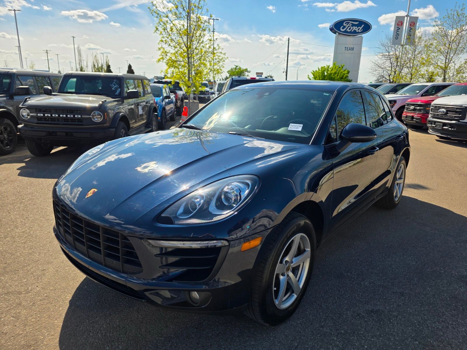 2018 Porsche Macan ALL WHEEL DRIVE, BLIND SPOT MONITOR, FOG LAMPS, KE