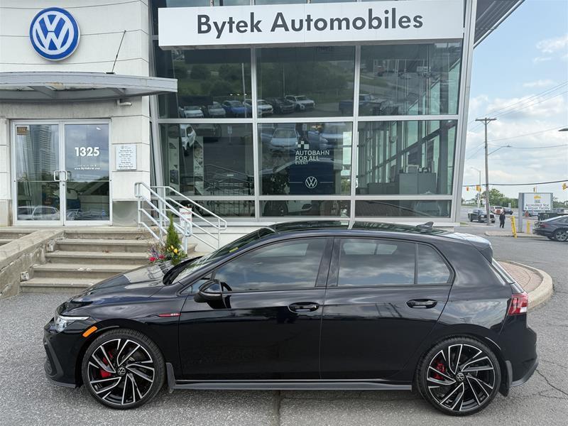 2023 Volkswagen Golf GTI Performance