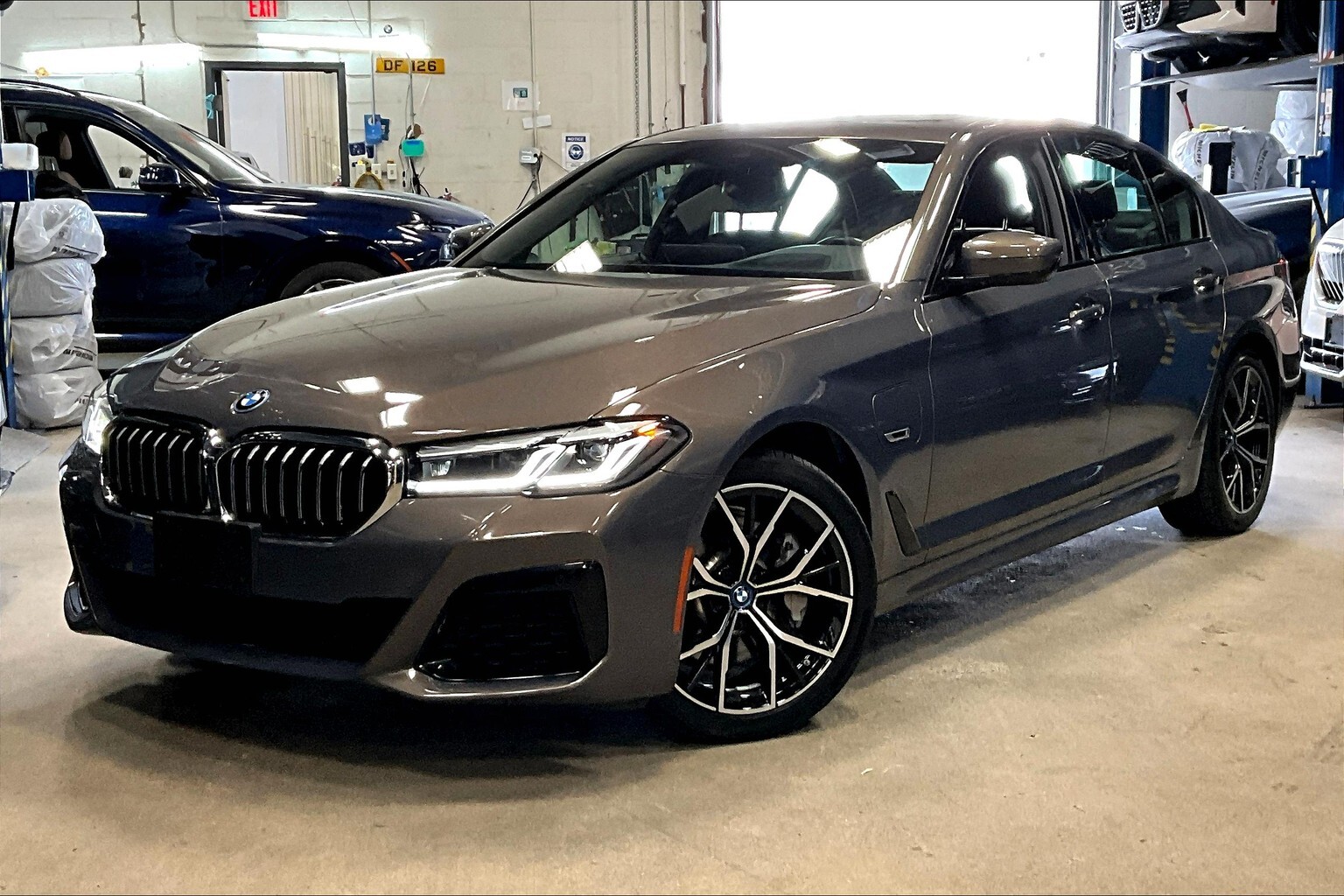2022 BMW 5 Series 530e xDrive
