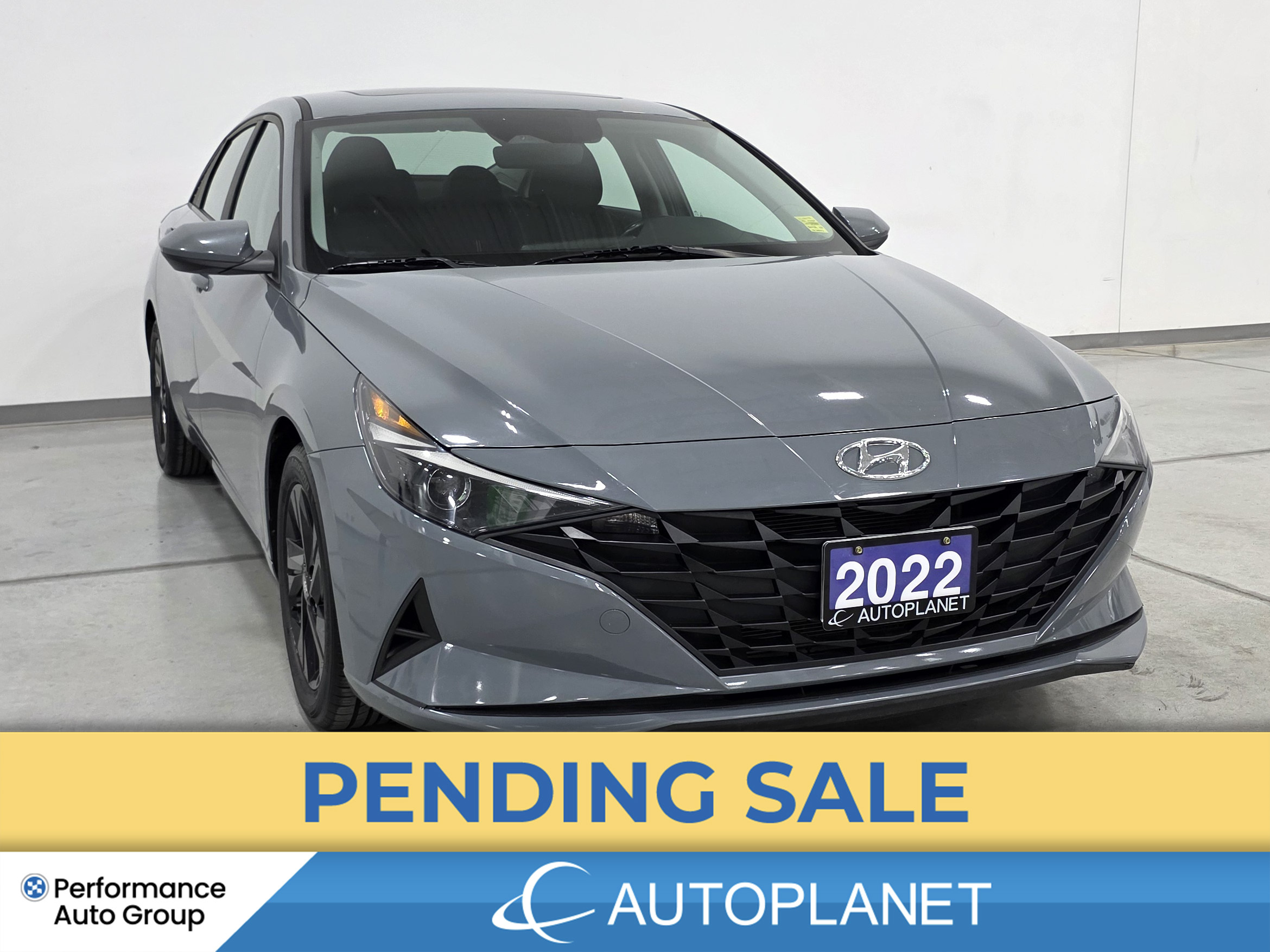 2022 Hyundai Elantra Preferred, Sunroof & Tech Pkg, Back Up Cam!