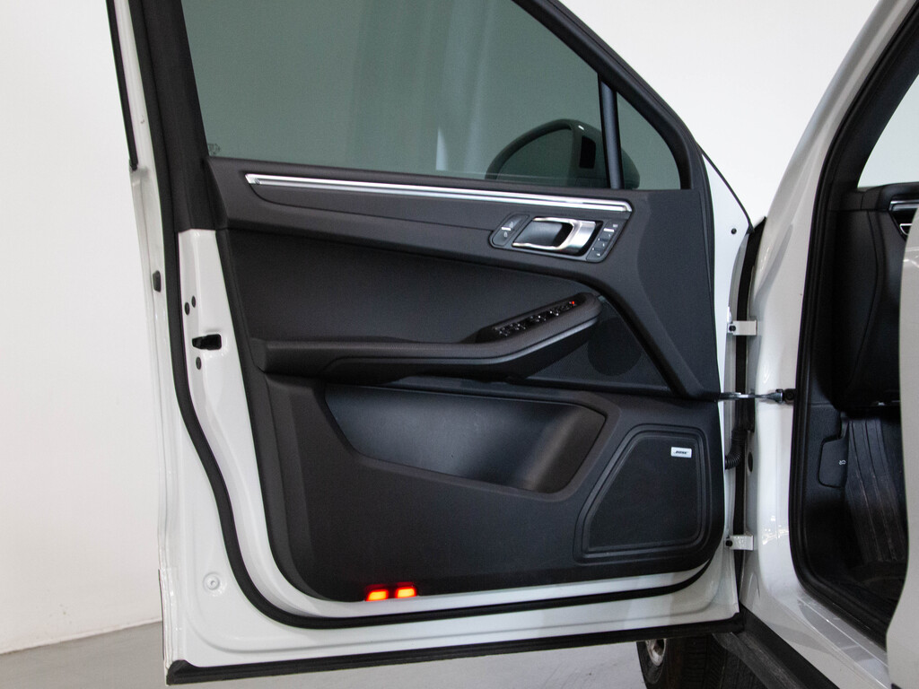 2021 Porsche Macan BOSE   PREMIUM PLUS PKG   PANO, Toronto, Cash