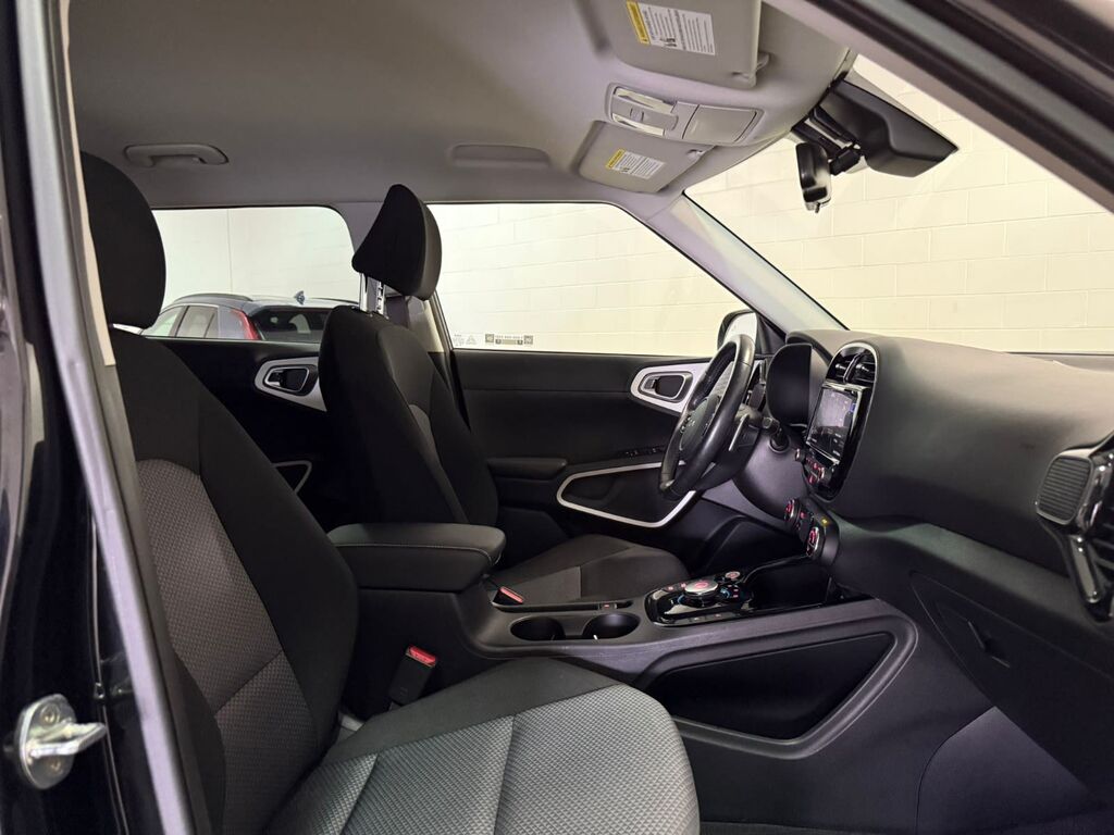 2022 Kia Soul EV Premium, Vancouver, Cash