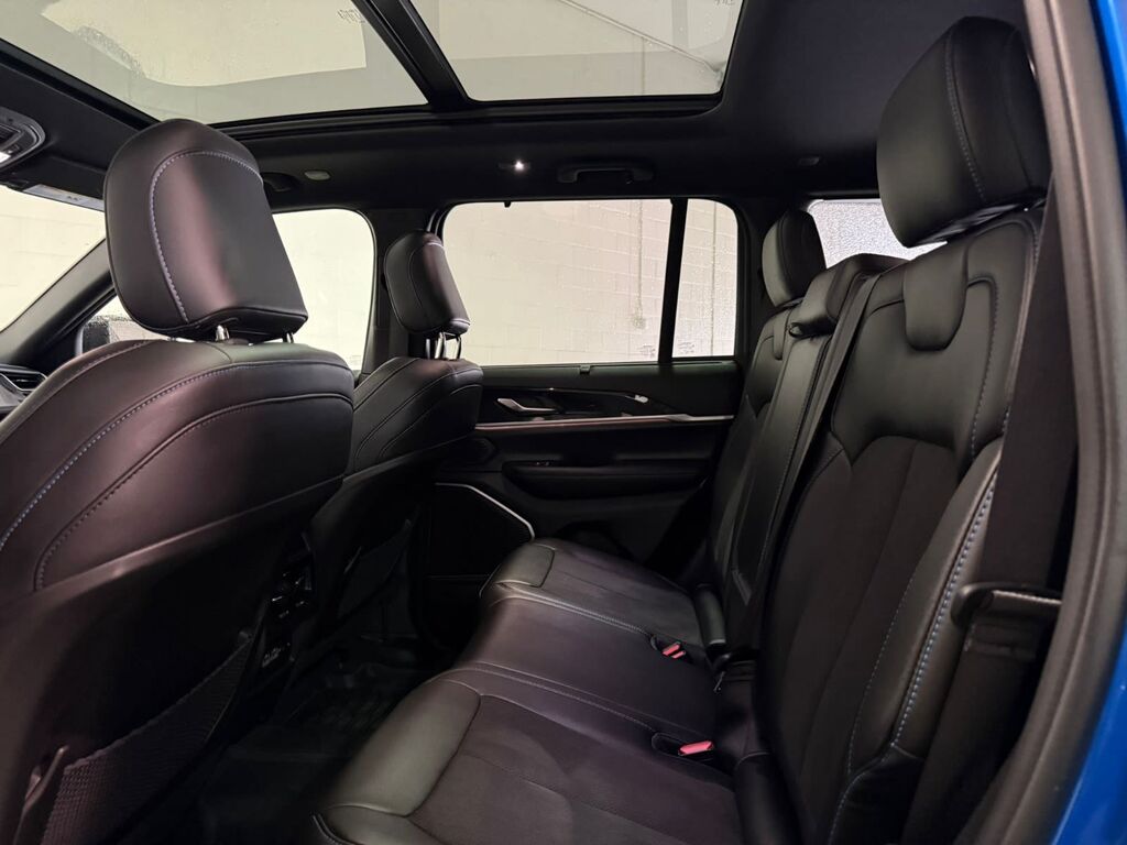 2023 Jeep Grand Cherokee 4xe Trailhawk, Vancouver, Cash