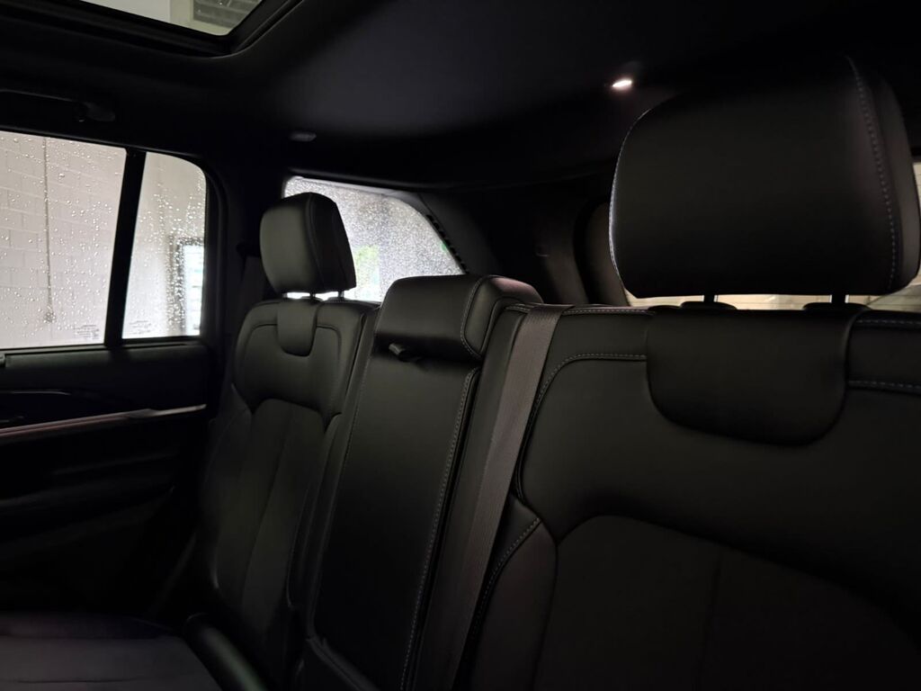 2023 Jeep Grand Cherokee 4xe Trailhawk, Vancouver, Cash