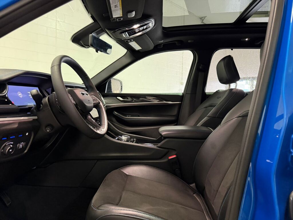2023 Jeep Grand Cherokee 4xe Trailhawk, Vancouver, Cash