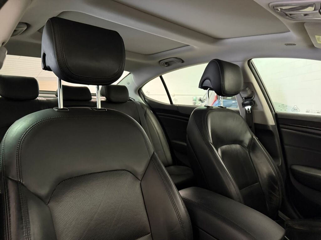 2014 Kia Cadenza Premium, Vancouver, Cash