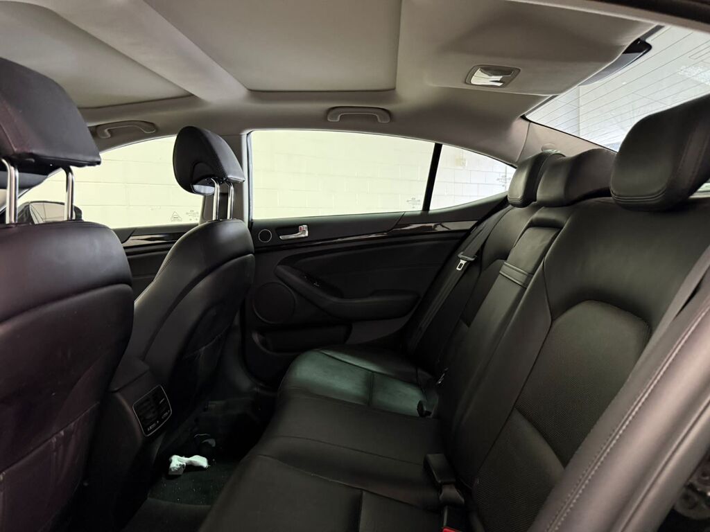 2014 Kia Cadenza Premium, Vancouver, Cash