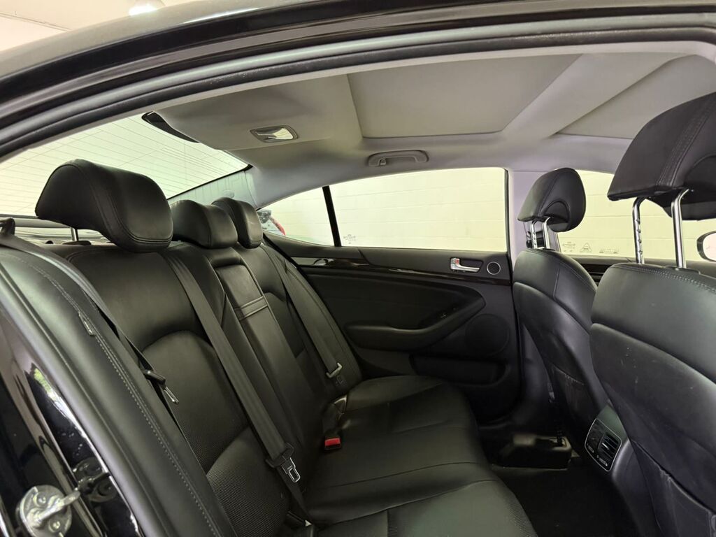2014 Kia Cadenza Premium, Vancouver, Cash