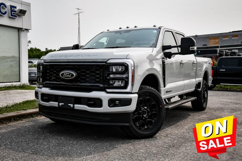 2025 Ford F-250 SUPER DUTY Lariat  • POWER STROKE • SUNROOF • NAV