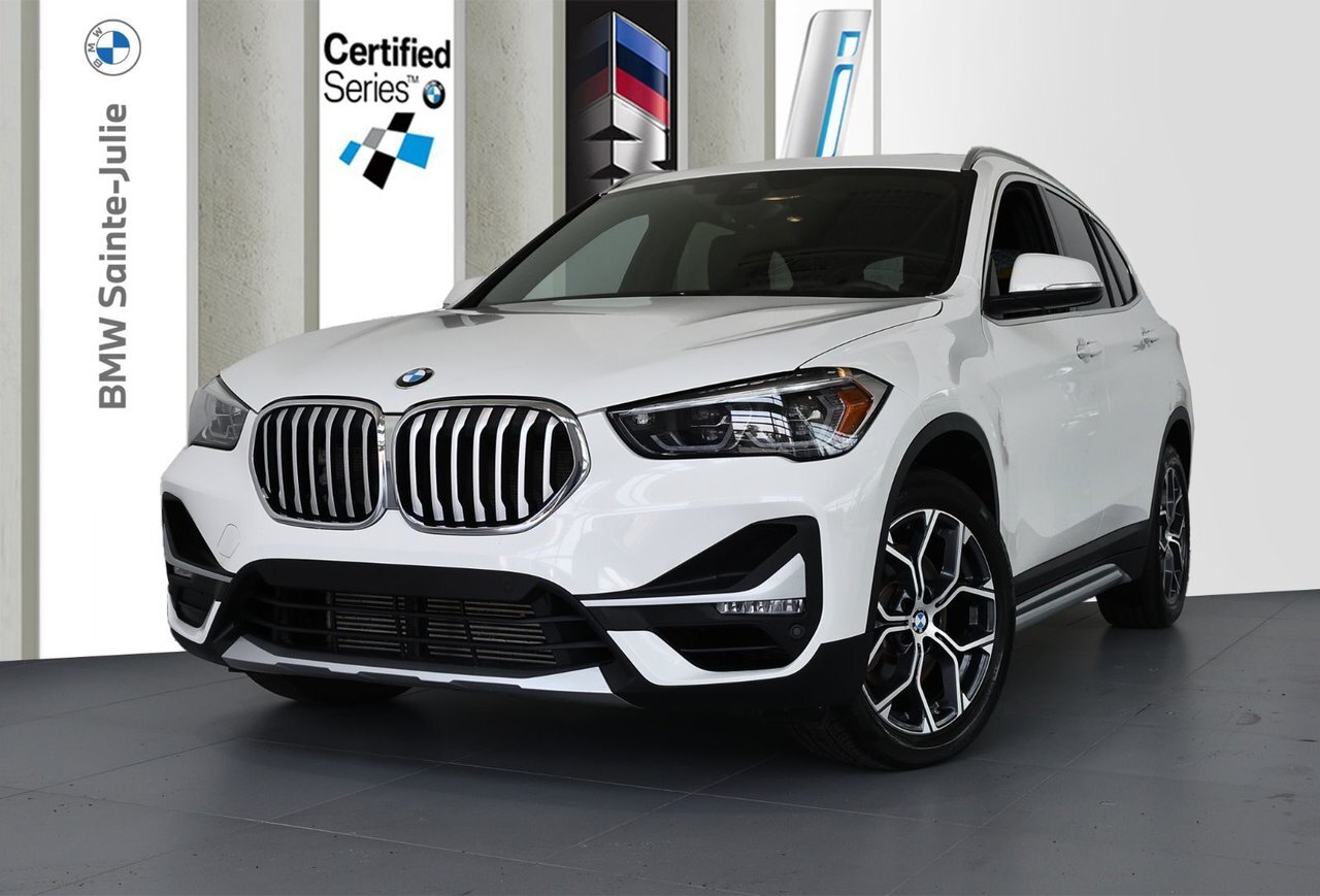 2022 BMW X1 XDrive28i Premium Package Essential / Premium Pack