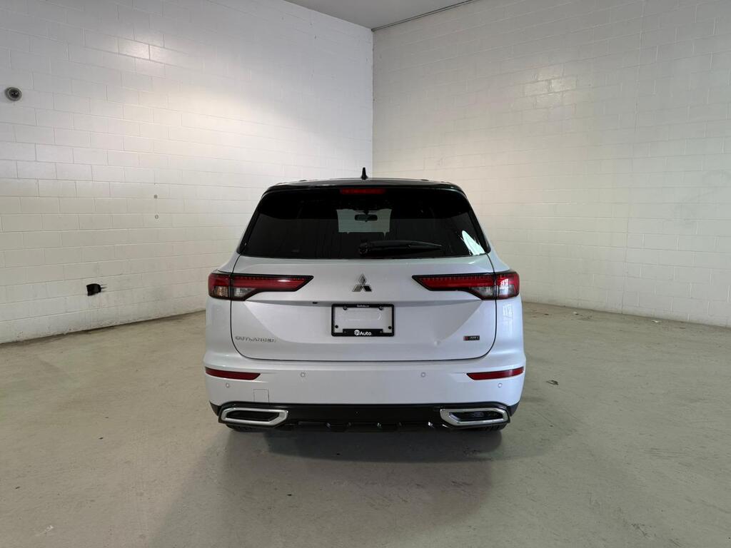 2023 Mitsubishi Outlander SE, Vancouver, Cash